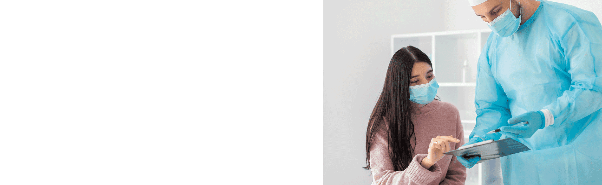 Doctores atendiendo a un paciente en Prodentis